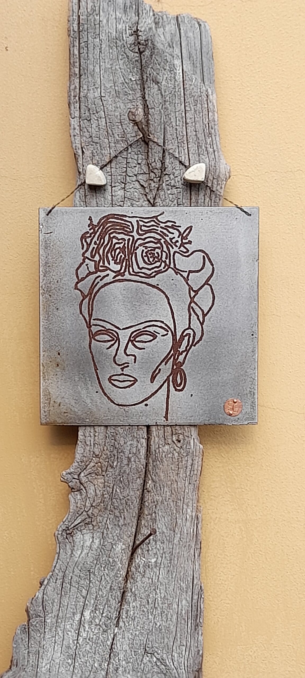 Ritratto di Frida Kalo su ferro - Fatto a mano in Monferrato